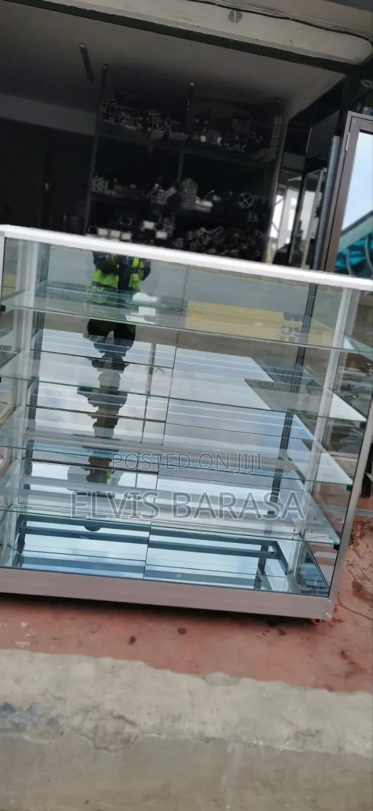 Aluminium Displays