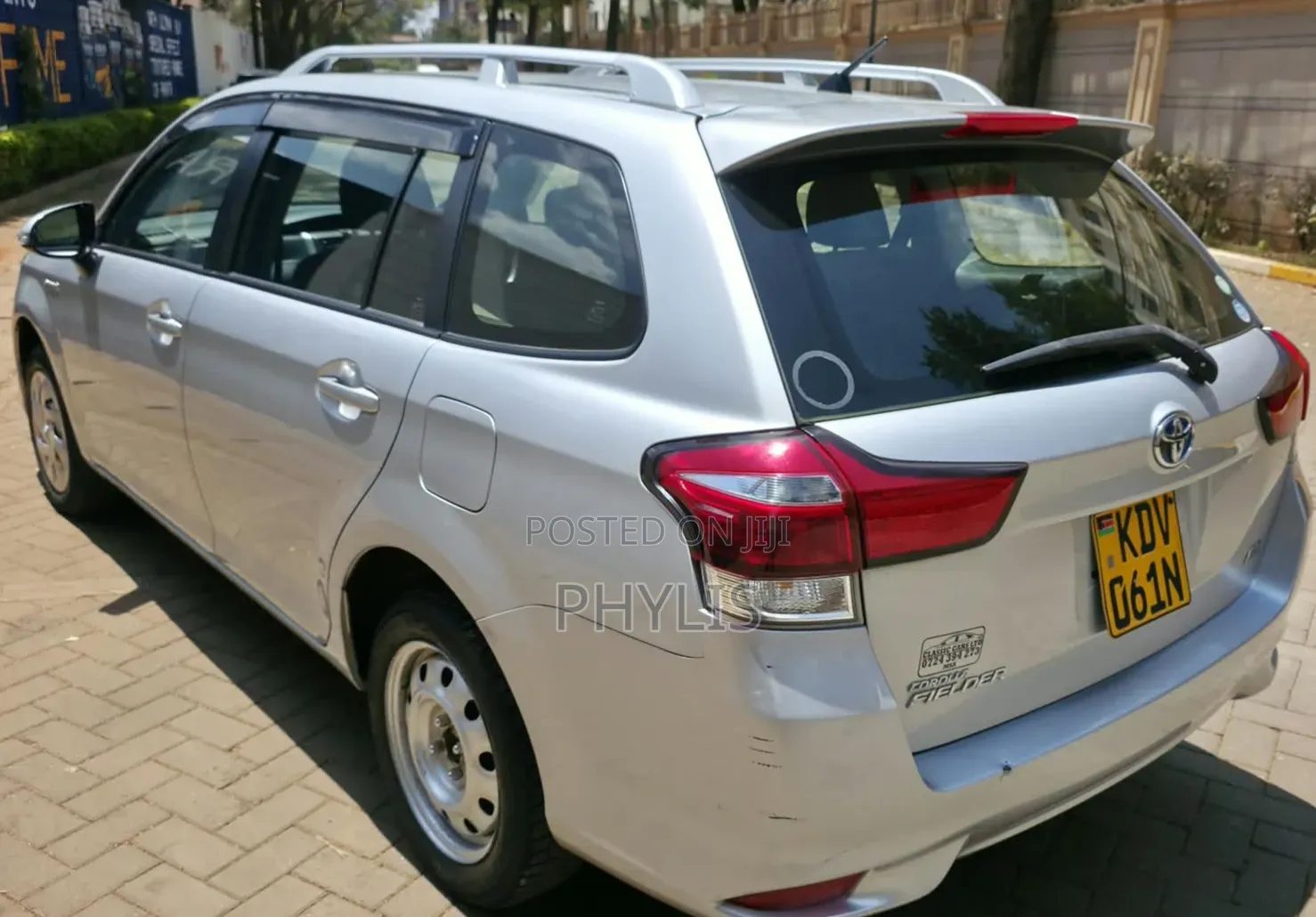 Toyota Corolla Fielder 2018 Silver