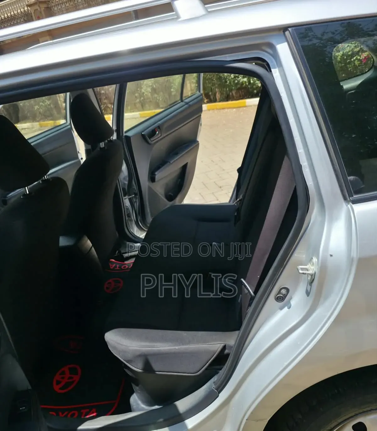 Toyota Corolla Fielder 2018 Silver