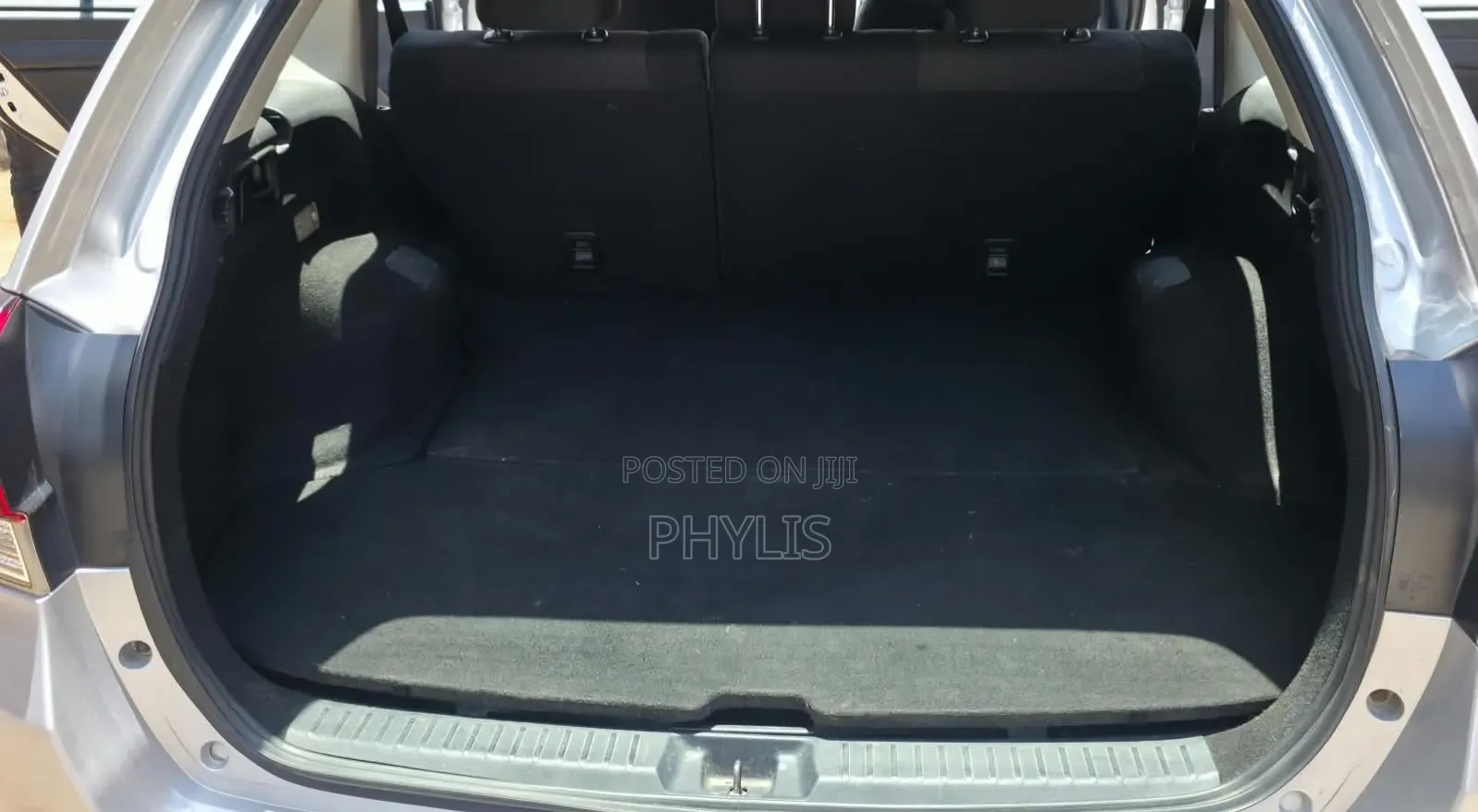 Toyota Corolla Fielder 2018 Silver