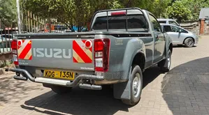 Isuzu D-MAX 2021 Gray