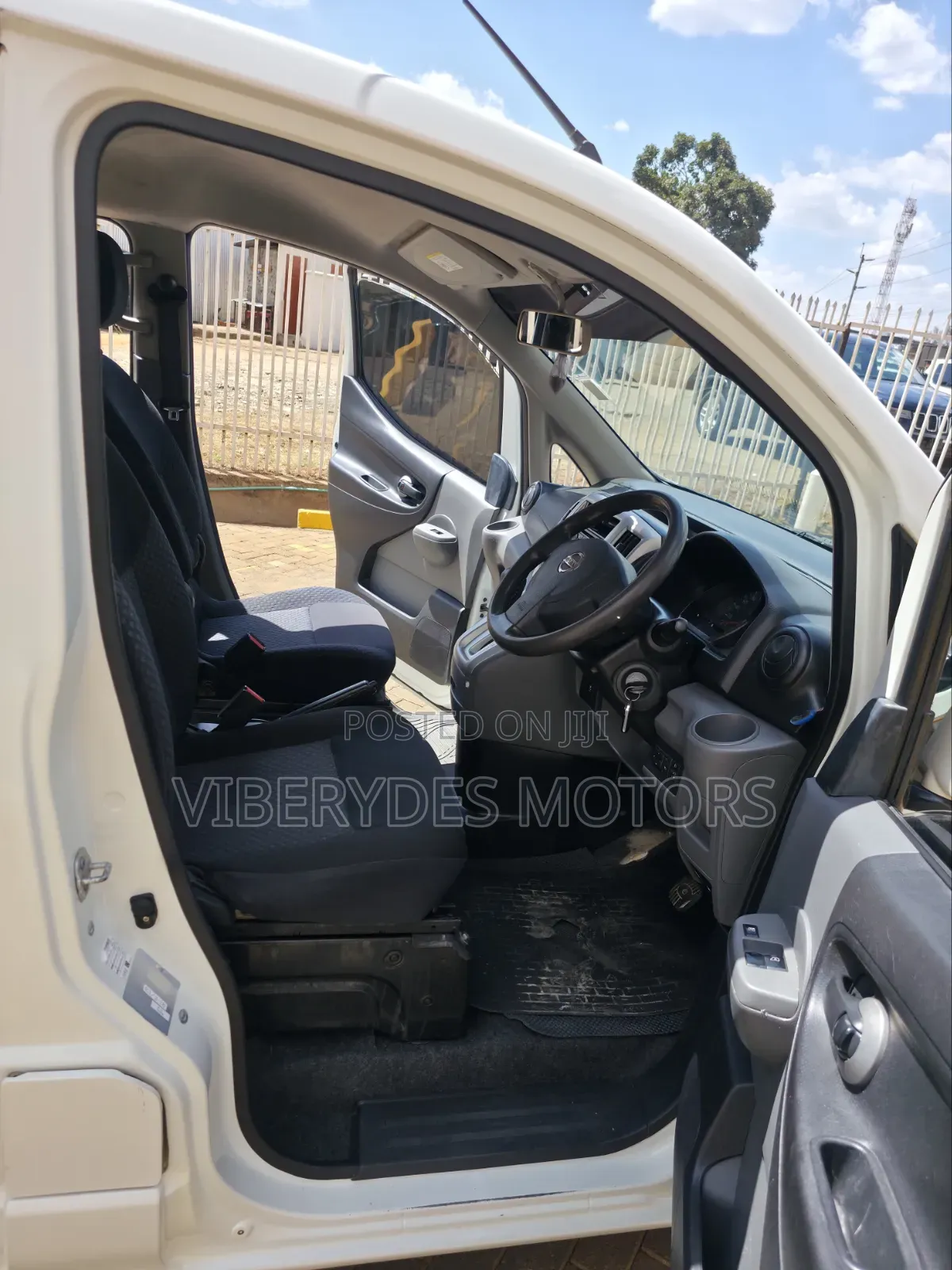 Nissan NV200 2015 White