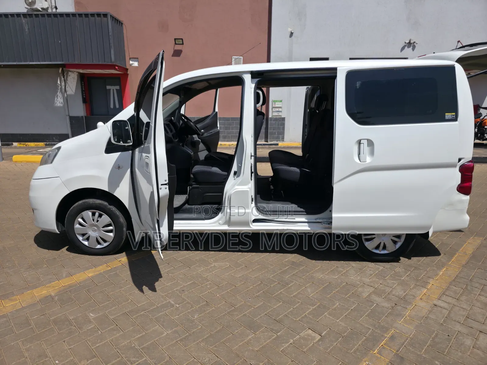 Nissan NV200 2015 White