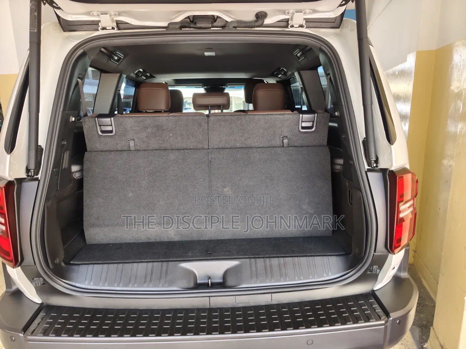 Toyota Land Cruiser Prado 2024 White