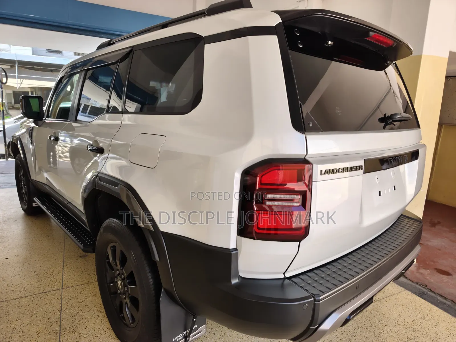 Toyota Land Cruiser Prado 2024 White
