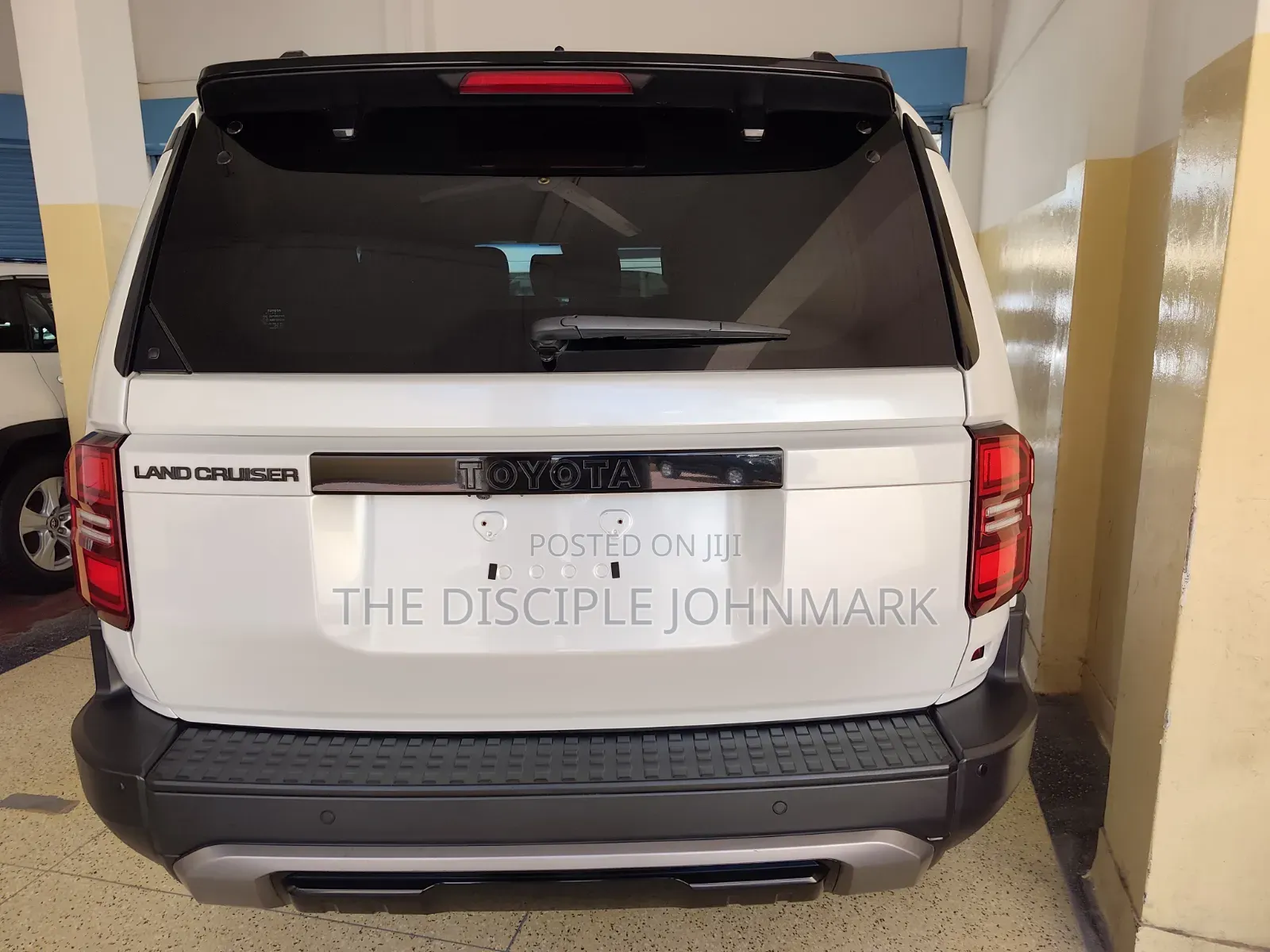 Toyota Land Cruiser Prado 2024 White