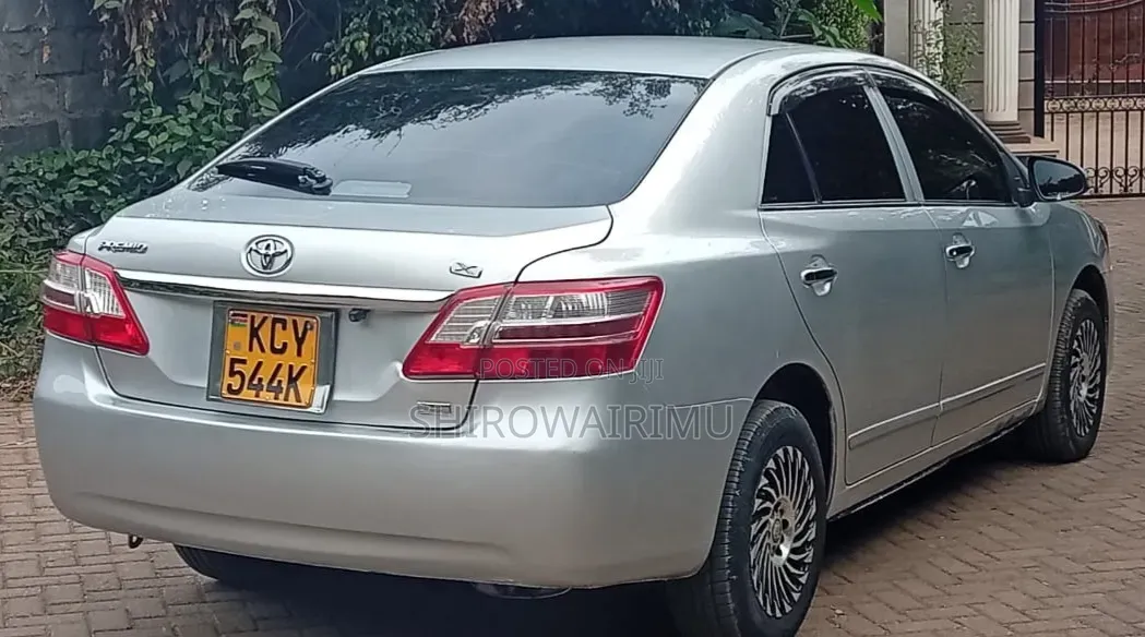 Toyota Premio 2014 Silver