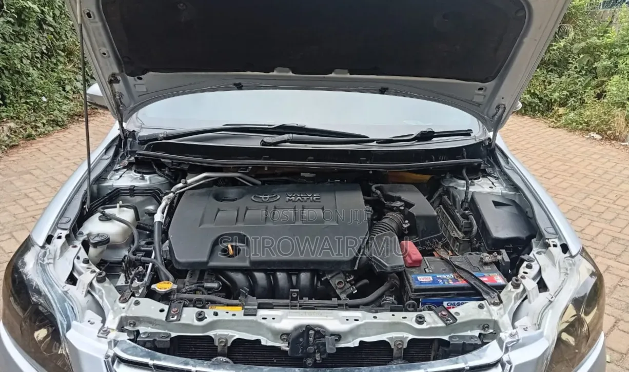 Toyota Premio 2014 Silver