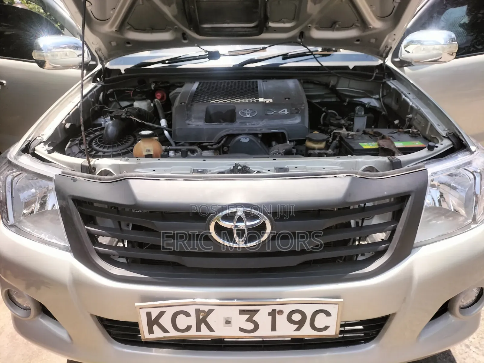 Toyota Hilux 2009 Gold