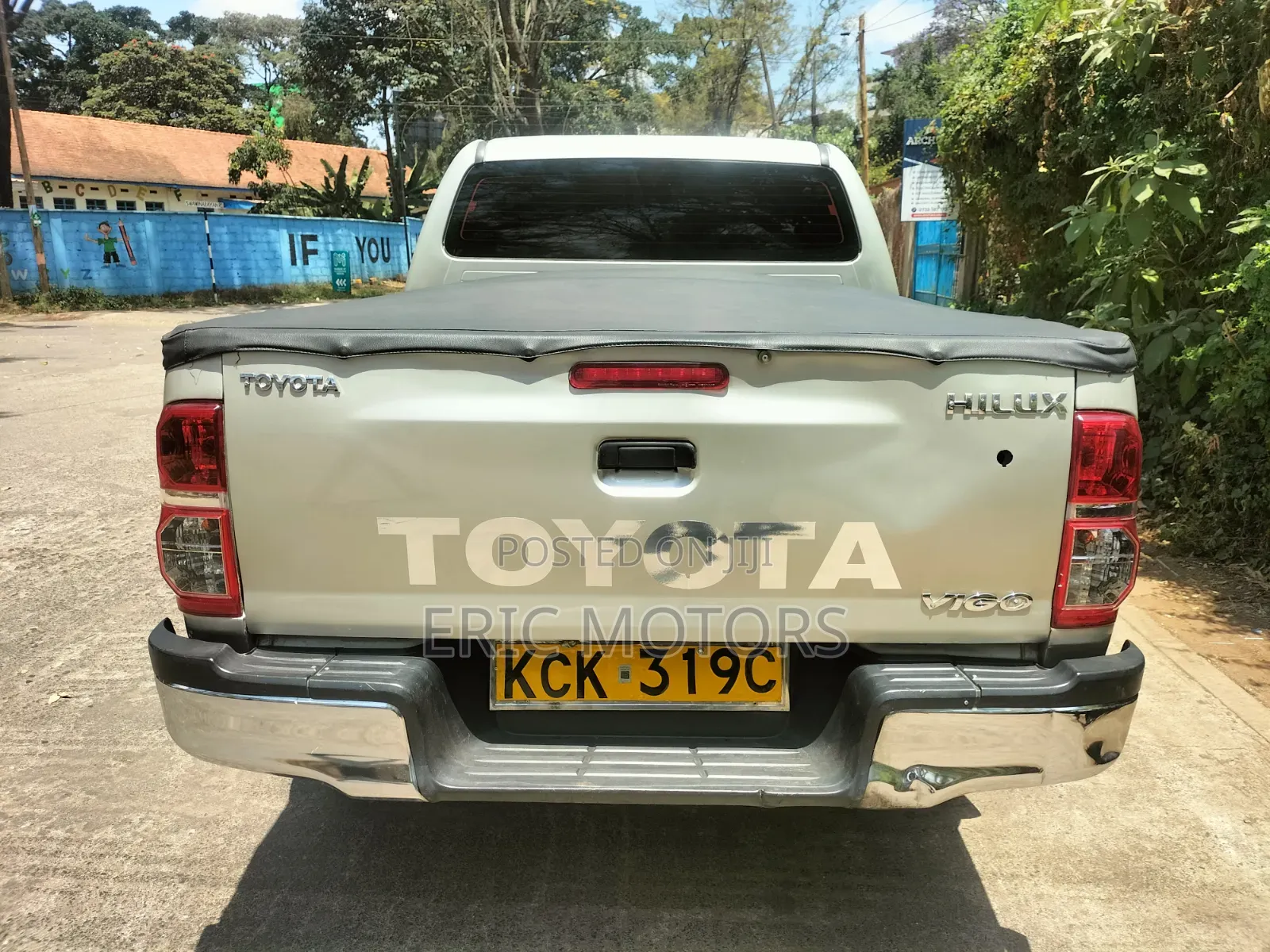 Toyota Hilux 2009 Gold