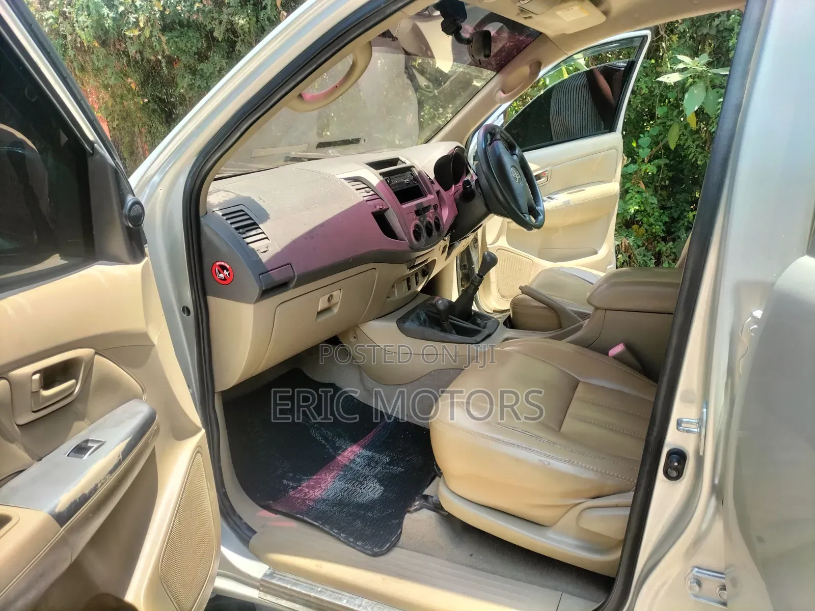 Toyota Hilux 2009 Gold