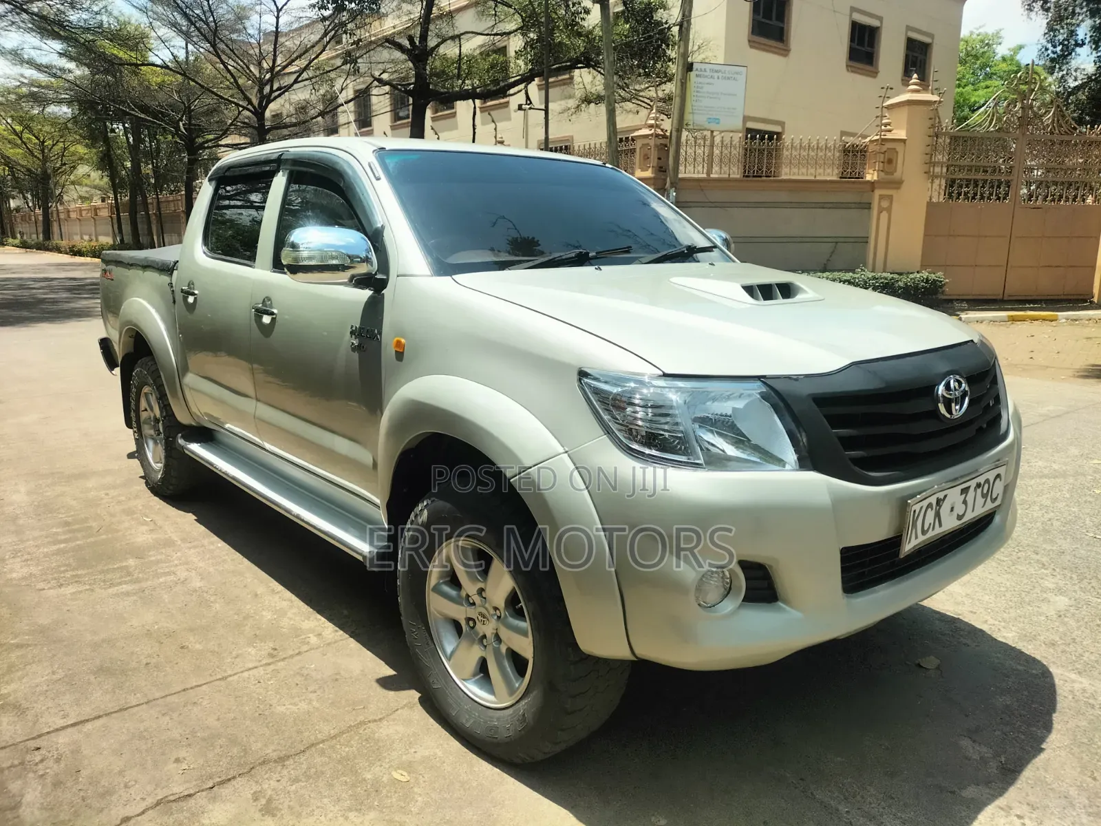Toyota Hilux 2009 Gold