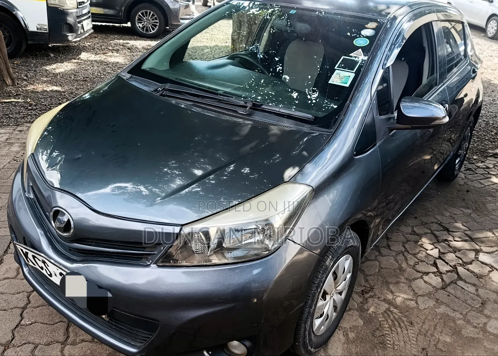 Toyota Vitz 2012