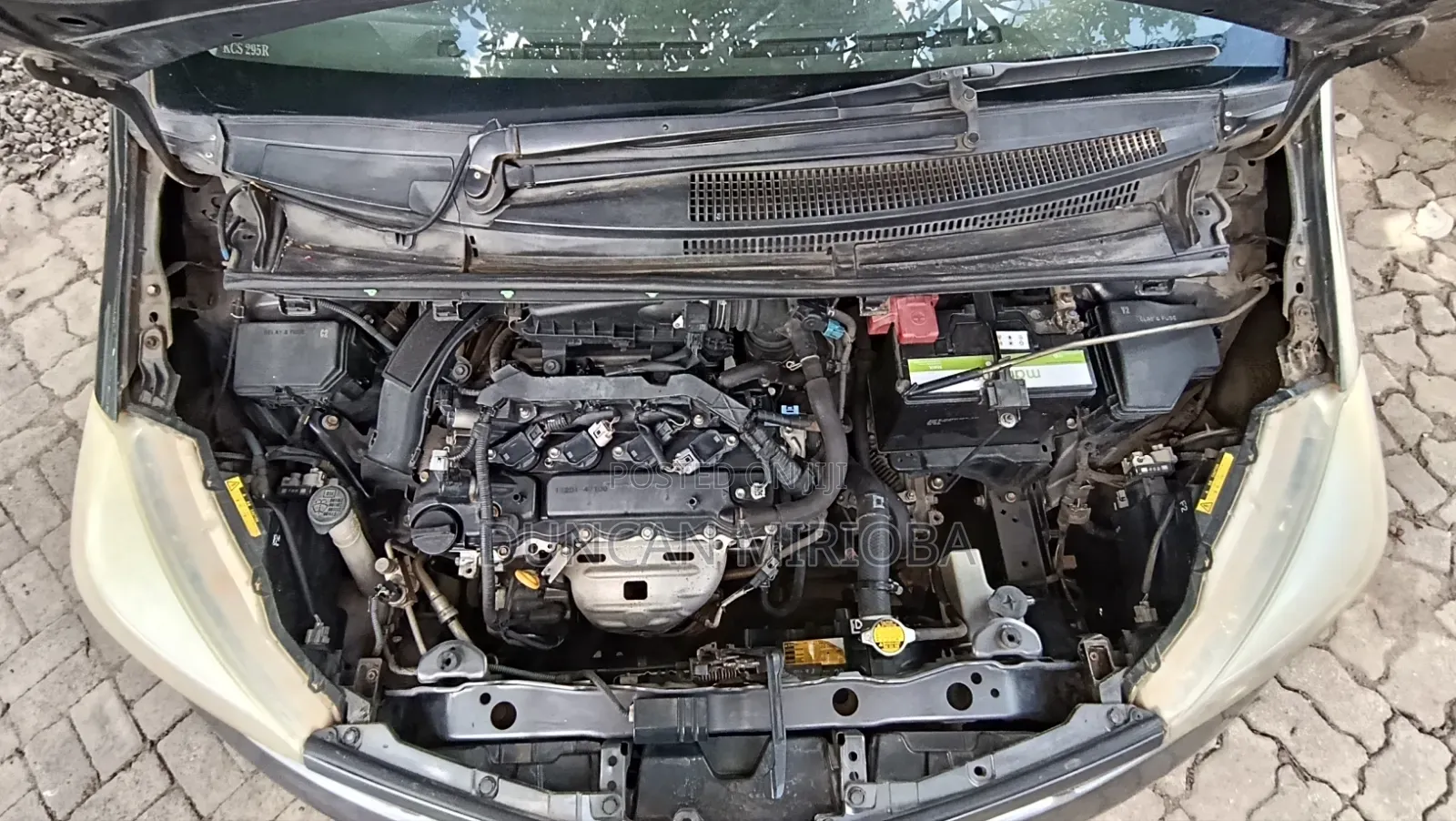 Toyota Vitz 2012