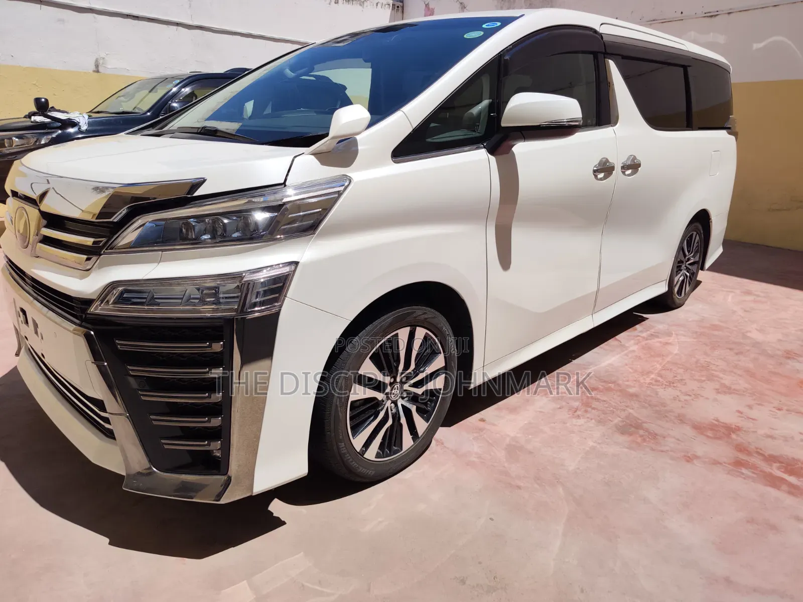 Toyota Vellfire 2019 White