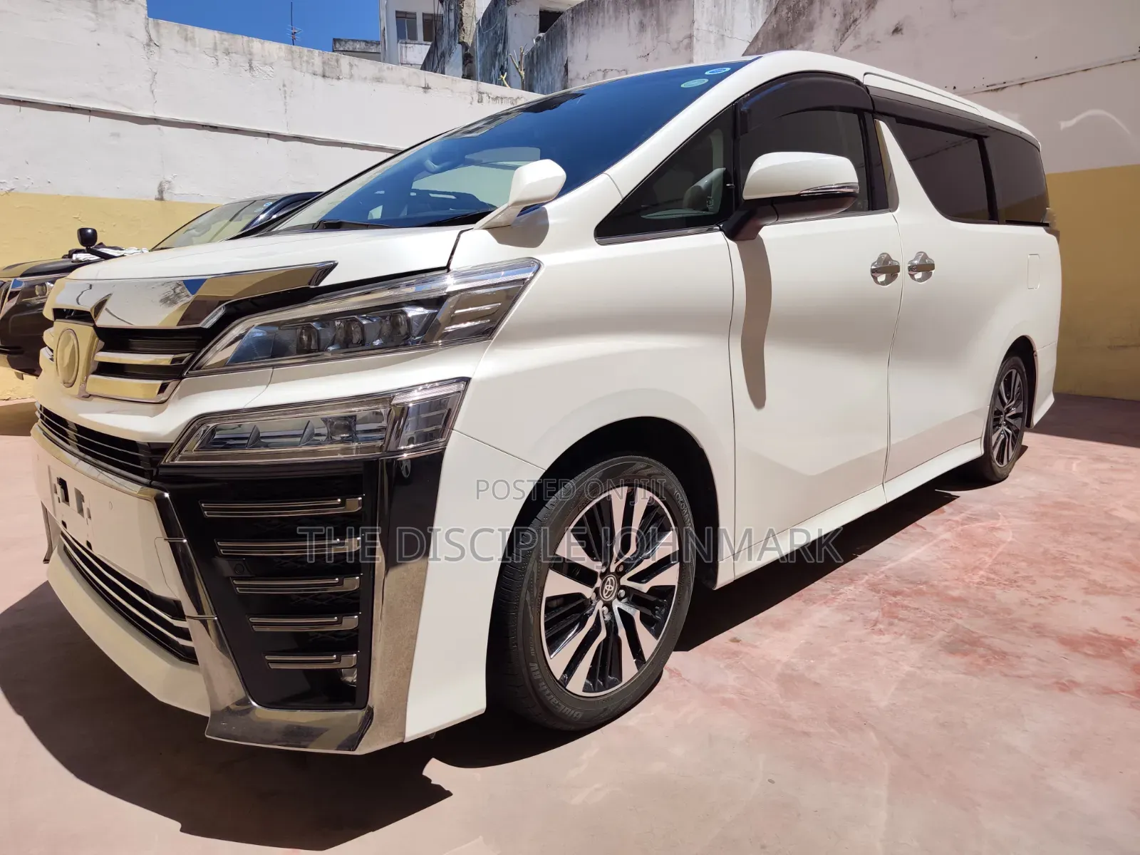 Toyota Vellfire 2019 White