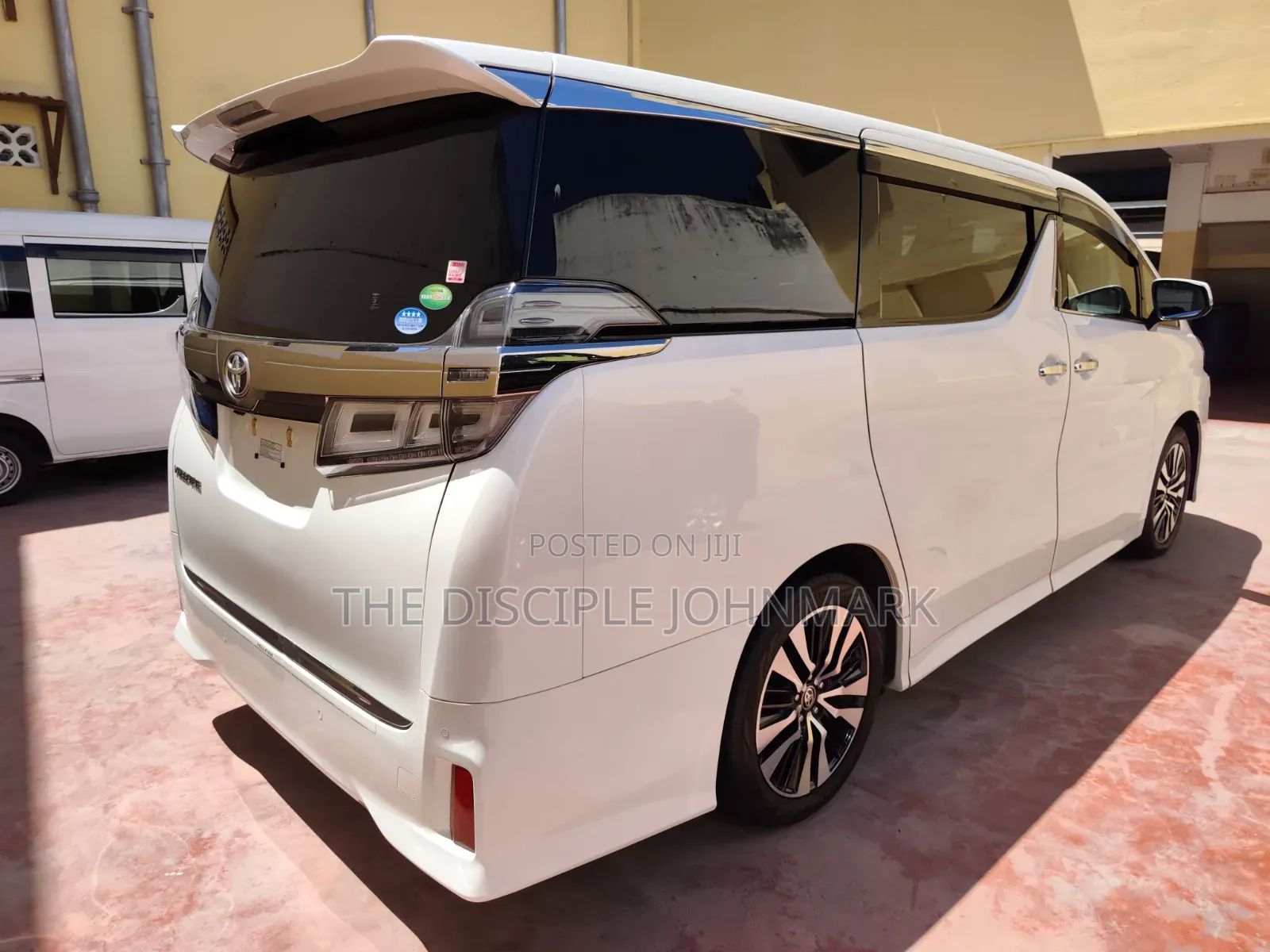 Toyota Vellfire 2019 White