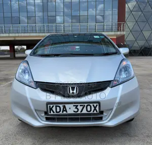 Honda Fit 2013 Silver