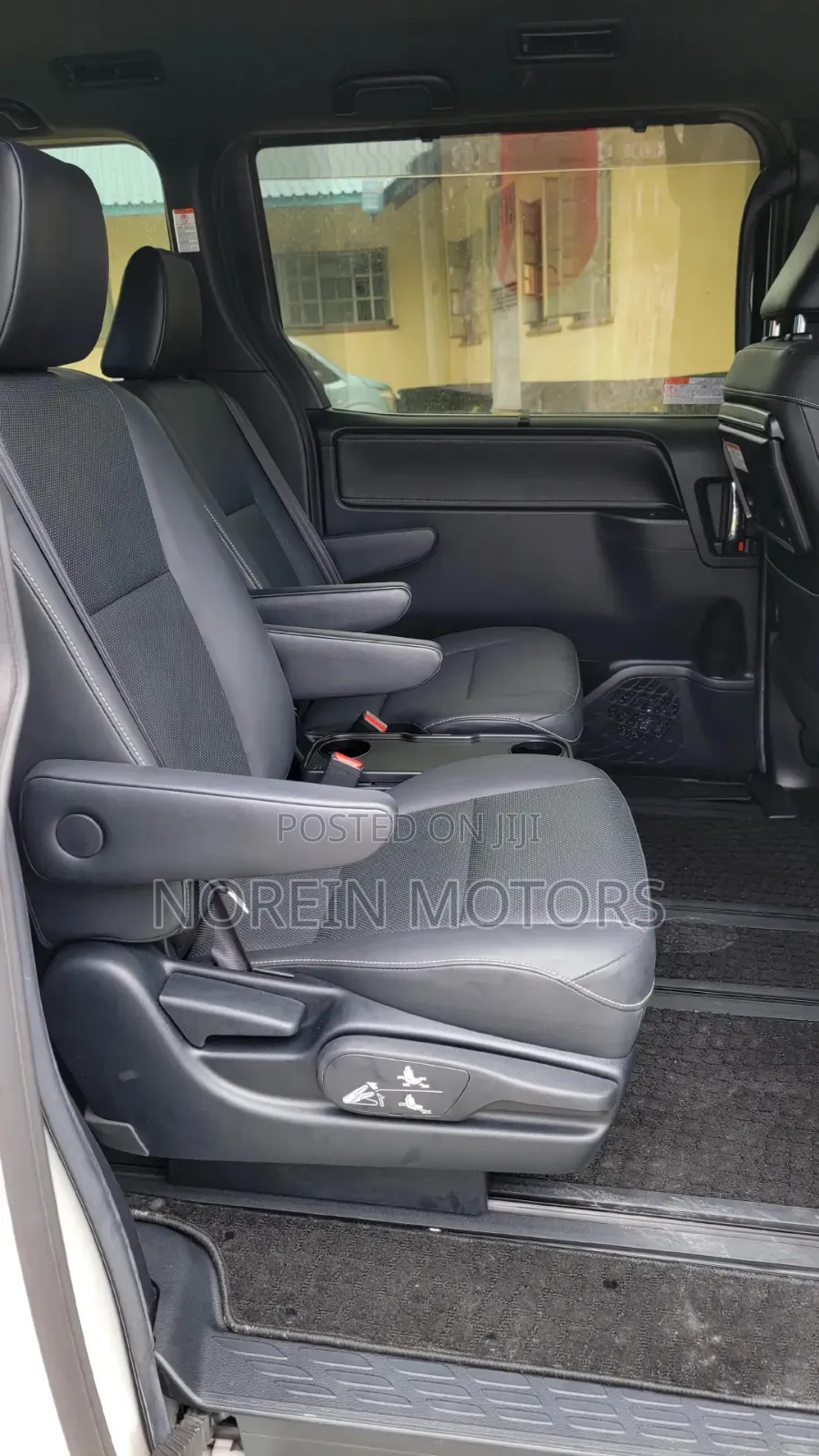 Toyota Esquire 2019 White