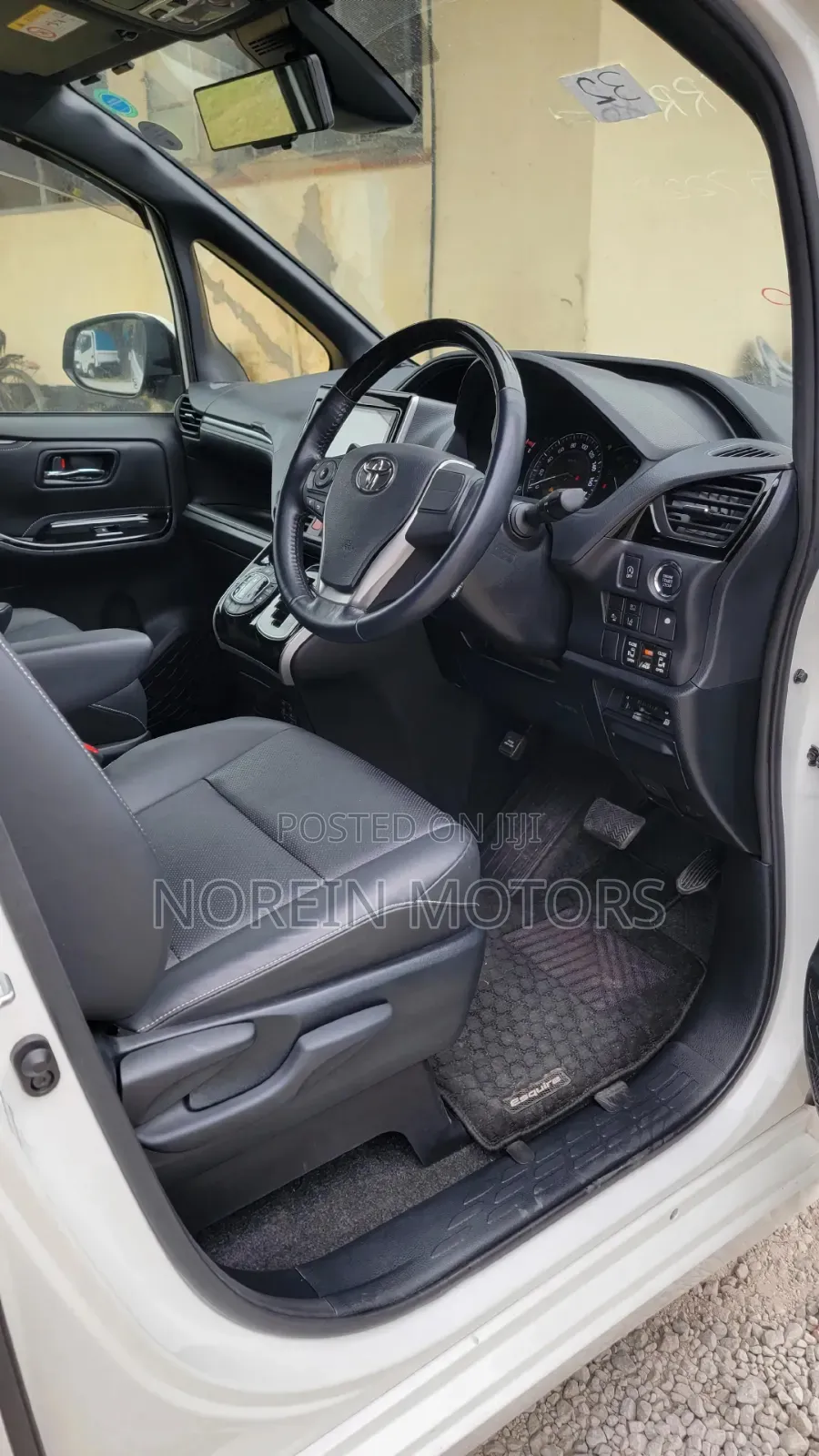 Toyota Esquire 2019 White