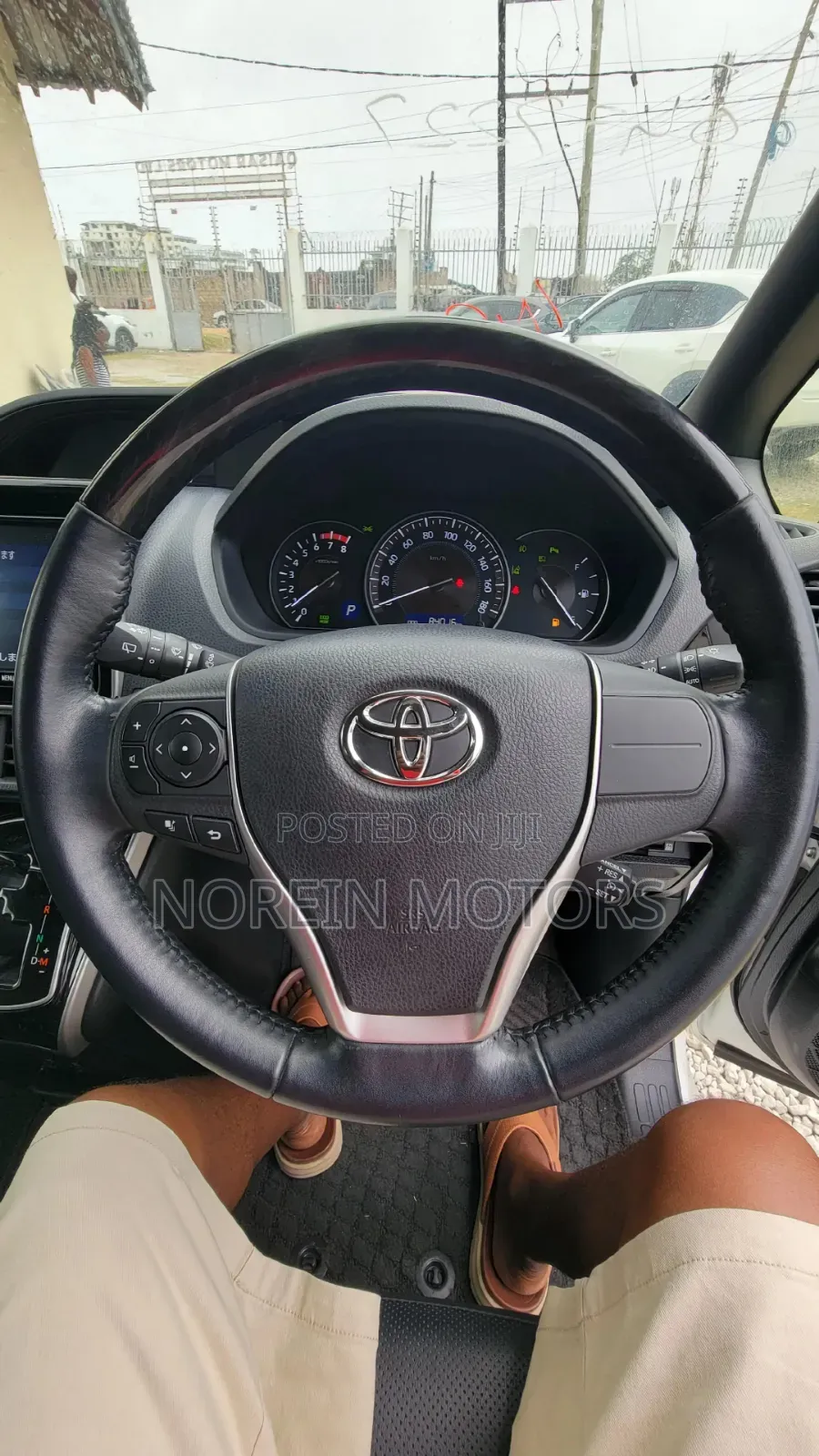 Toyota Esquire 2019 White