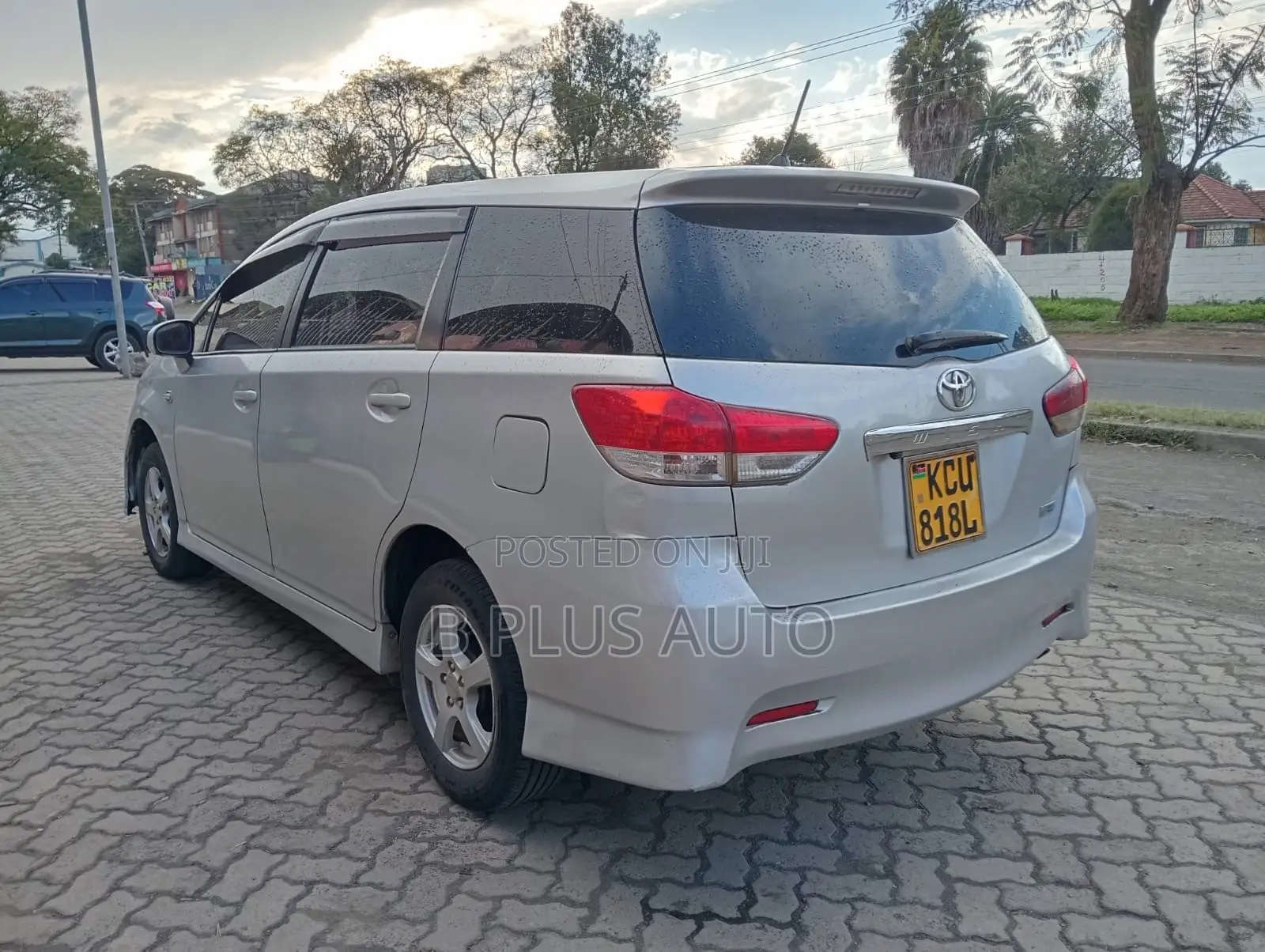 Toyota Wish 2012 Silver