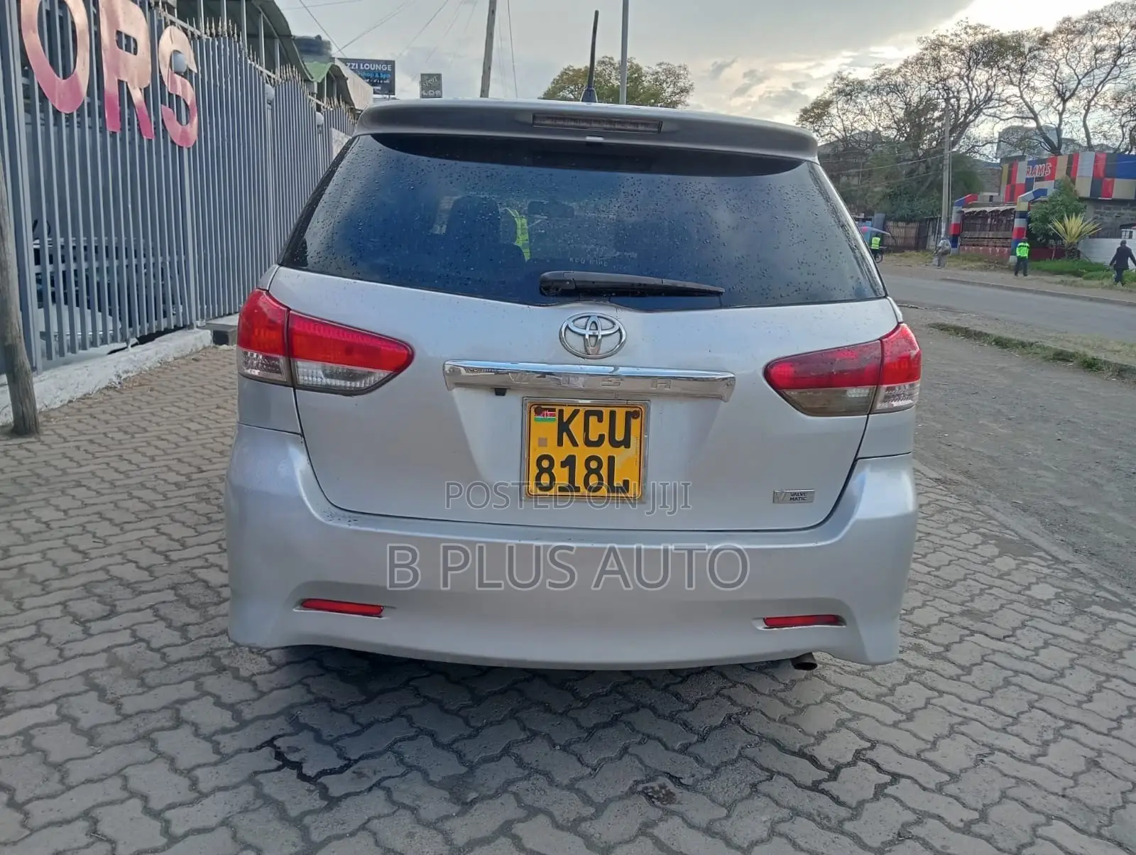 Toyota Wish 2012 Silver