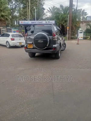 Toyota Land Cruiser Prado 2.7 5dr 2004 Gray