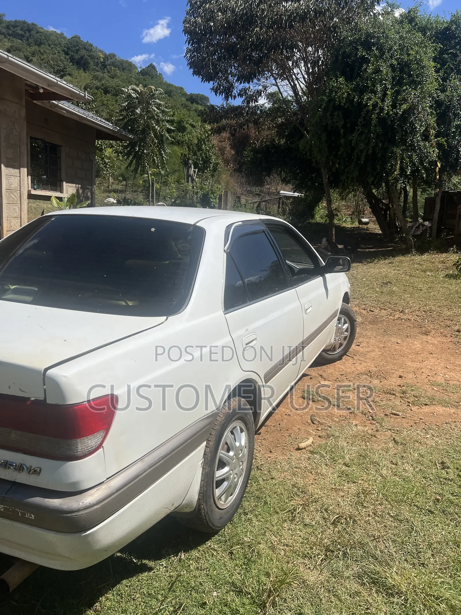 Toyota Carina 1.8 FWD Sedan 1998 White