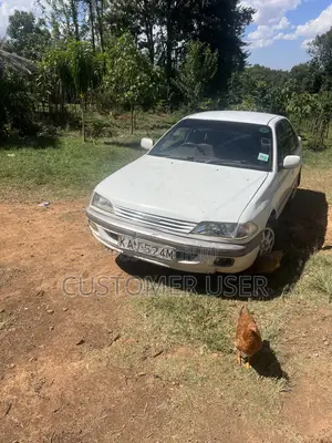 Toyota Carina 1.8 FWD Sedan 1998 White