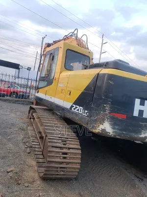 Hyundai 220lc - 22 Tonnes