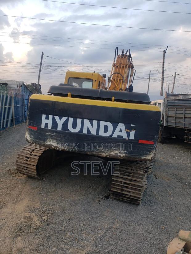 Hyundai 220lc - 22 Tonnes - thumbnail 6