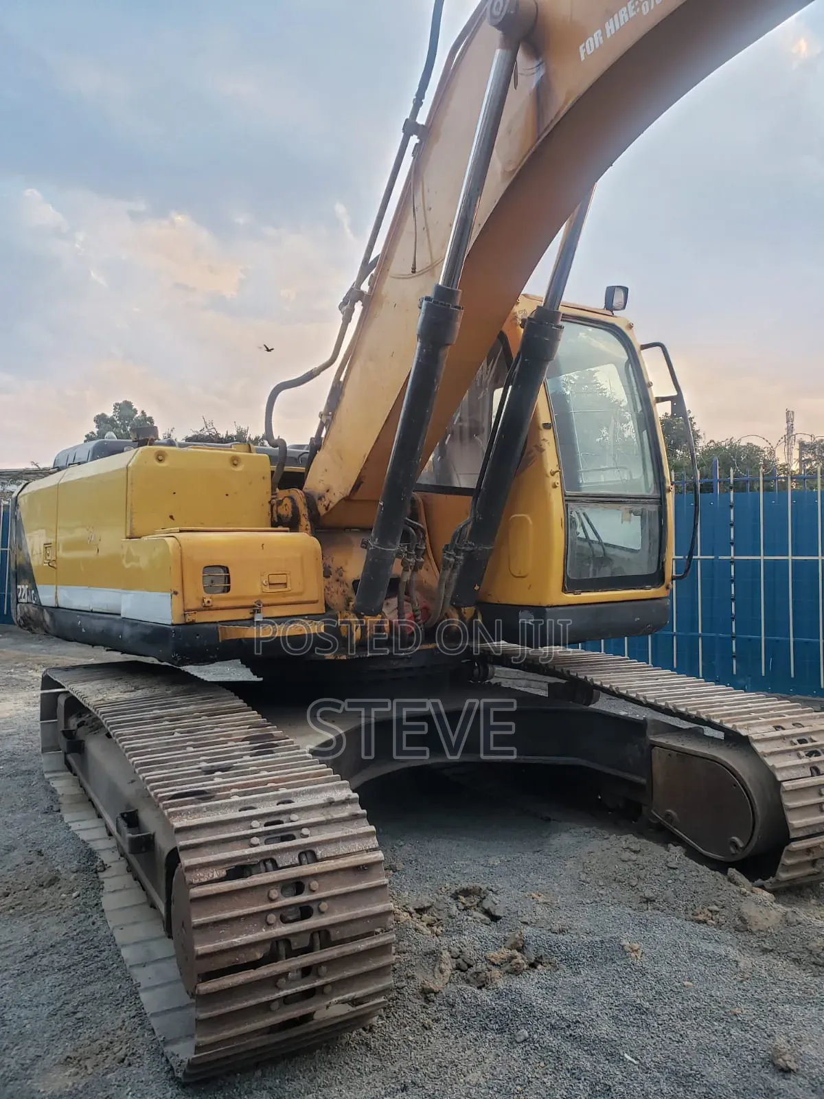 Hyundai 220lc - 22 Tonnes