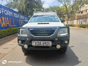 Toyota Hilux 2014 Off white