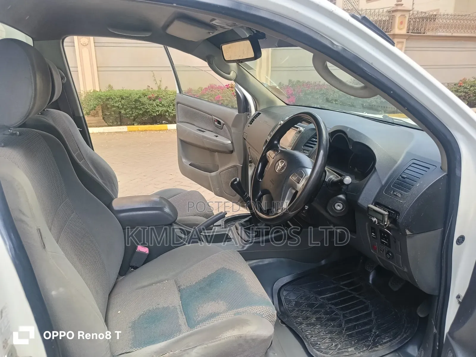 Toyota Hilux 2014 Off white