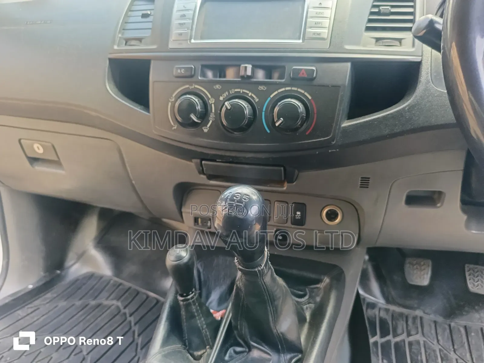 Toyota Hilux 2014 Off white