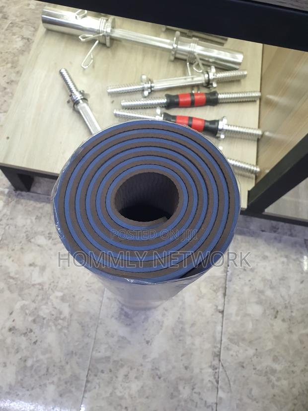 8mm Exercise Yoga Mat - thumbnail 3