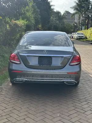 Mercedes-Benz E220 2017 Gray