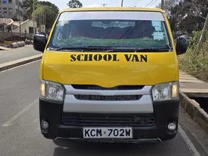 Toyota HiAce 2012 Yellow