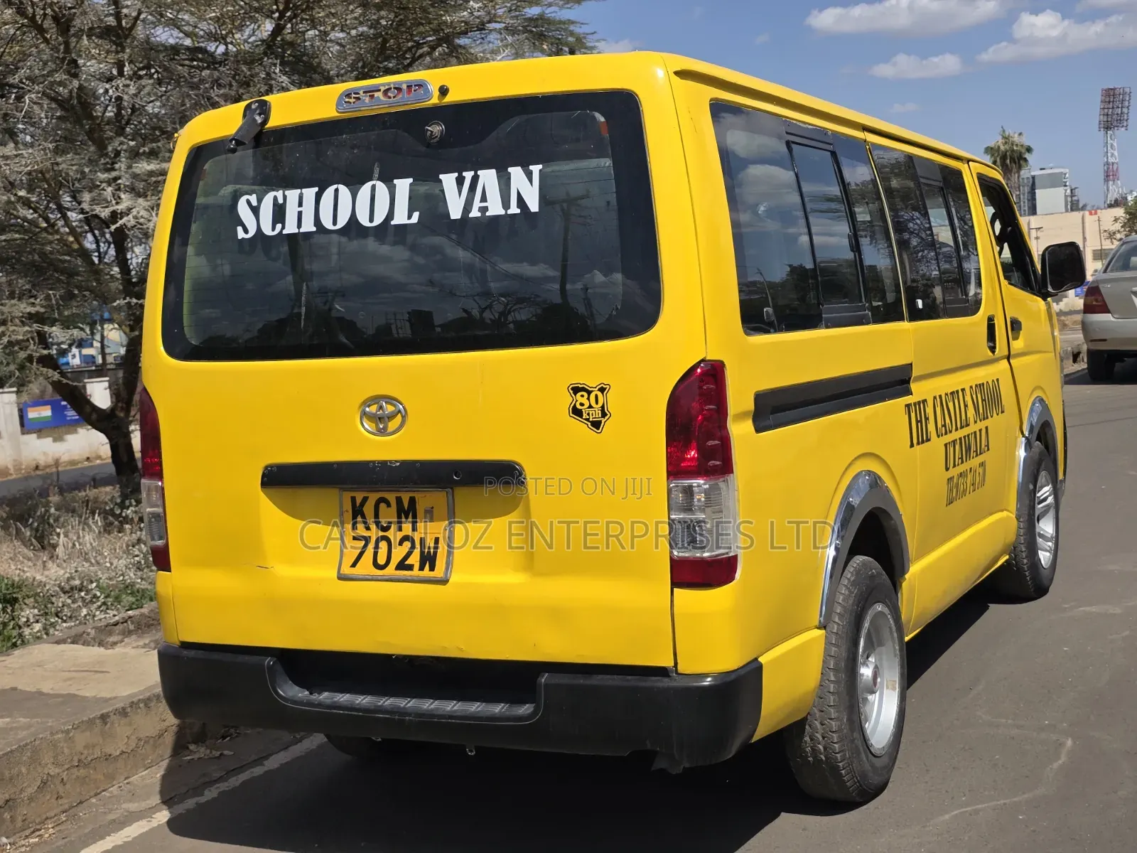 Toyota HiAce 2012 Yellow
