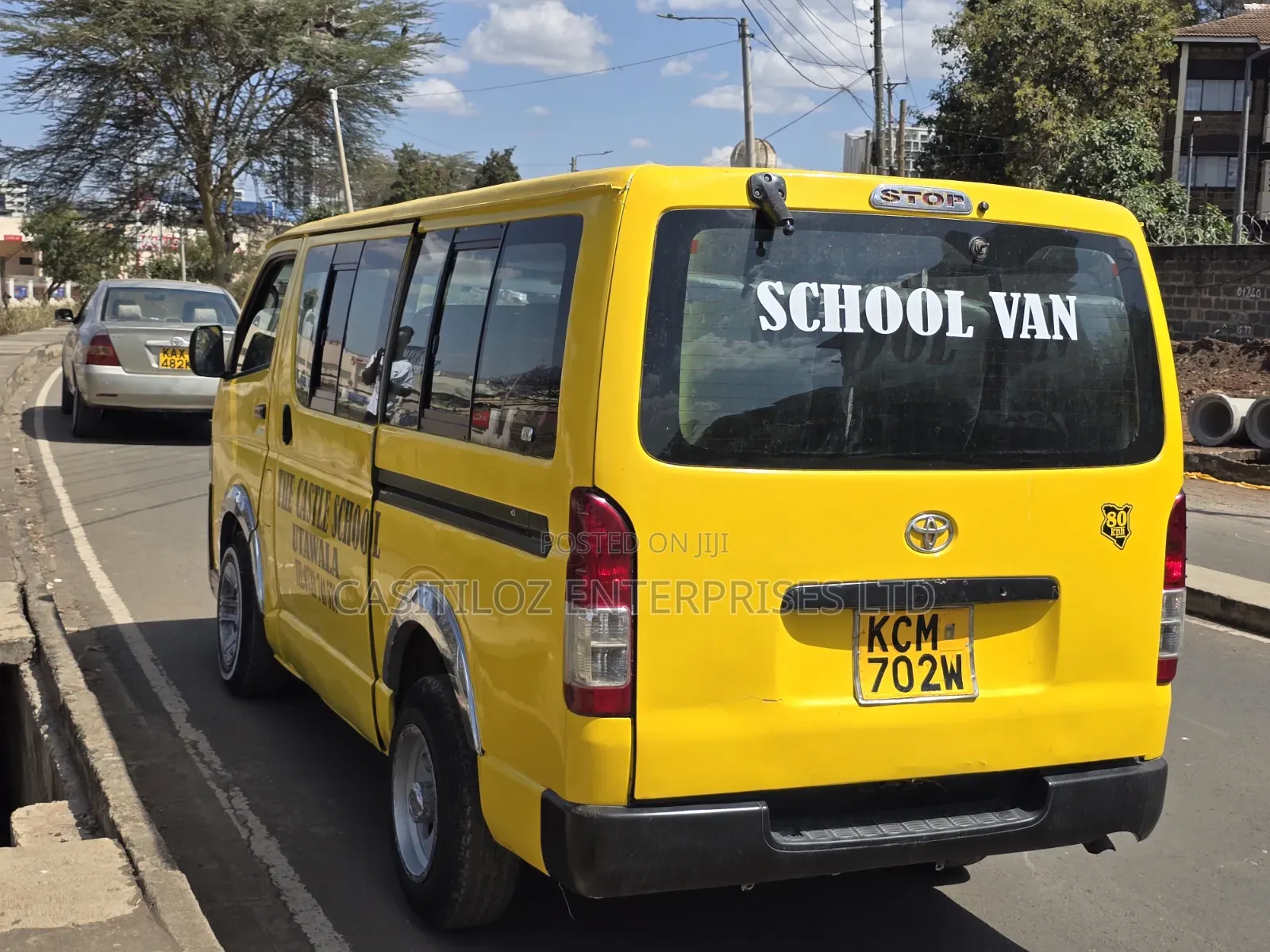 Toyota HiAce 2012 Yellow