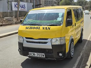 Toyota HiAce 2012 Yellow