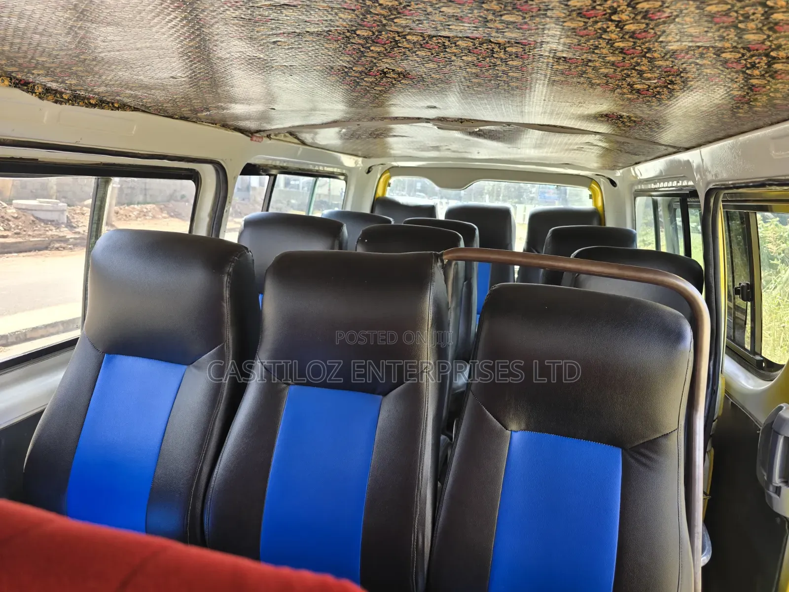 Toyota HiAce 2012 Yellow