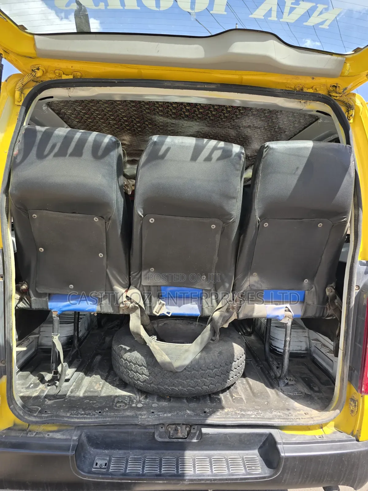 Toyota HiAce 2012 Yellow