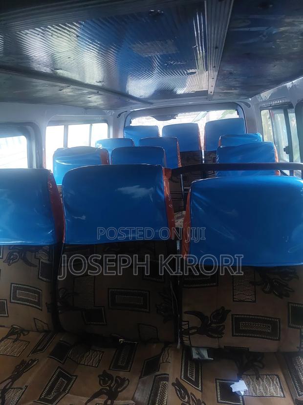 Toyota HiAce 2008 White - thumbnail 4