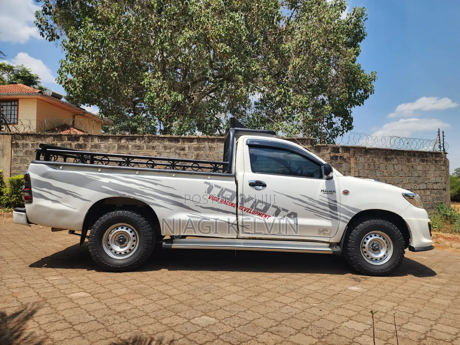 Toyota Hilux 2015 White