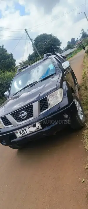 Nissan Navara 2005 Black
