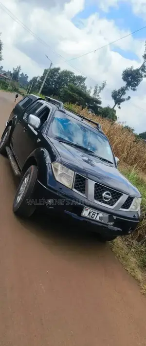 Nissan Navara 2005 Black