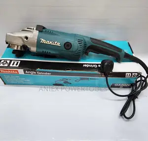 Makita GA9020 Is a Heavy-Duty 9-Inch (230mm)