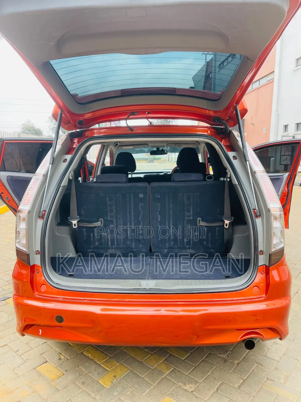 Honda Stream 2010 Orange